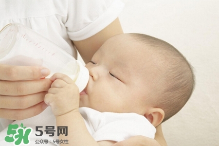 產后胸部下垂什么原因?產后胸部下垂怎么辦? 產后胸部下垂什么原因?產后胸部下垂怎么辦?