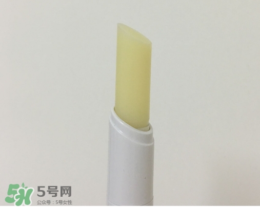 依泉和dhc唇膏哪個好？依泉唇膏和dhc唇膏哪個好？