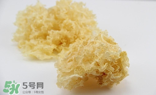 銀耳沒熟可以吃嗎?銀耳沒熟吃了會(huì)中毒嗎
