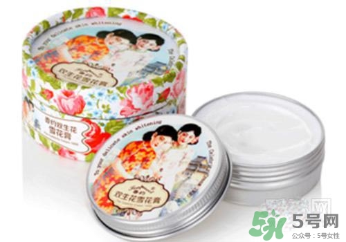 雪花膏適合油性皮膚嗎？油性皮膚可以用雪花膏嗎？