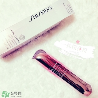 資生堂新透白精華和小燈泡哪個好？資生堂新透白精華和小燈泡對比