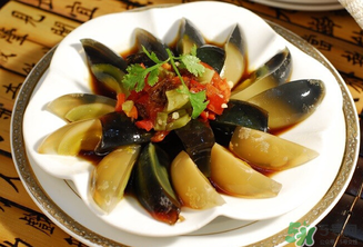 皮蛋有黑點(diǎn)能吃嗎？皮蛋有毒嗎？