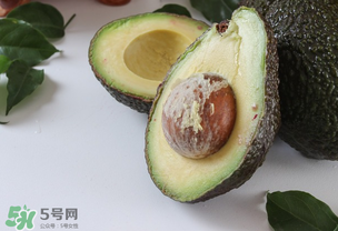 切開的牛油果怎么保存？牛油果切開后能放多長(zhǎng)時(shí)間？