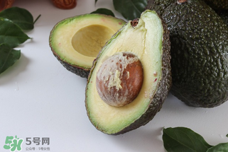 ?牛油果切開(kāi)后不熟怎么辦？?牛油果沒(méi)熟切開(kāi)了怎么辦？