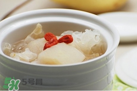 冬天濕氣重喝什么湯？適宜冬季的5款祛濕湯