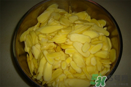 口含生姜片止咳嗎？姜治咳嗽嘔吐小秘方