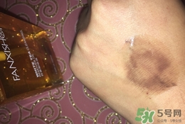 凡茜白茶卸妝油怎么用？凡茜卸妝油使用方法