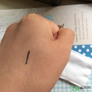 凡茜白茶卸妝油怎么用？凡茜卸妝油使用方法
