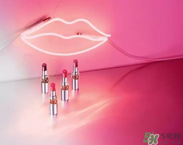 ysl2017銀色圓管口紅多少錢？ysl2017夾心銀色圓管口紅價格