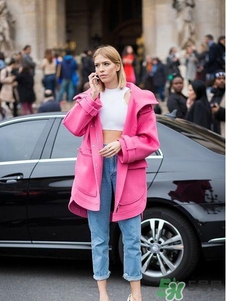 女生過(guò)年穿什么衣服？女生過(guò)年穿衣搭配
