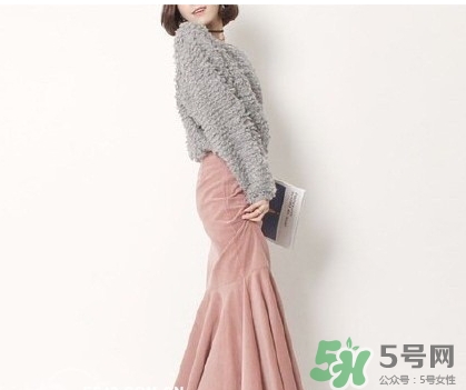 年會女生穿什么？女生年會穿衣搭配