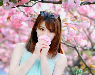 重瞼術(shù)是什么？重瞼術(shù)是永久的嗎？