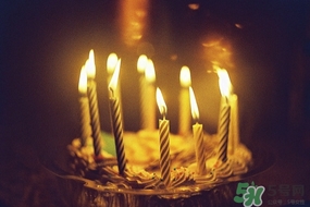 生日穿什么顏色的鞋子？生日穿什么鞋子搭配