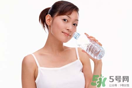 霧霾天為什么要多喝水？霧霾天要喝多少水才健康？