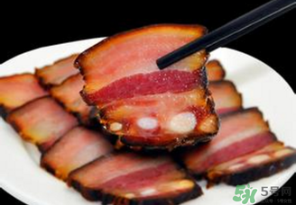 腌咸肉一斤肉放多少鹽？腌咸肉一斤肉放鹽比例