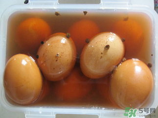 腌雞蛋臭了還能吃嗎？腌雞蛋臭了怎么辦？