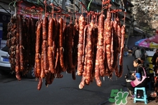 灌香腸配什么作料好吃？灌香腸需要放什么調(diào)料？