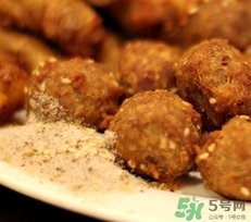 肉丸子可以用面粉嗎？肉丸子用什么粉？