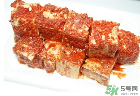 霉豆腐發(fā)霉了還能吃嗎？霉豆腐發(fā)霉有幾種顏色？
