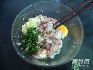 肉丸子可以用面粉嗎？肉丸子用什么粉？