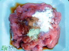 腌肉用什么粉？腌肉可以用面粉嗎？