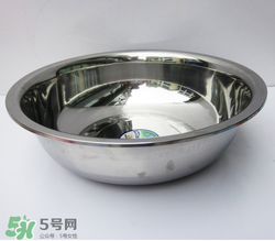 腌肉可以用不銹鋼盆嗎？不銹鋼盆可以腌肉嗎？
