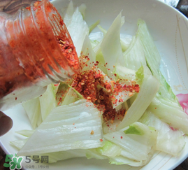 腌白菜放多少鹽？腌白菜放鹽比例