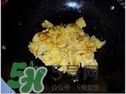 魚丸和雞蛋可以一起吃嗎？魚丸和雞蛋能不能同時(shí)吃？