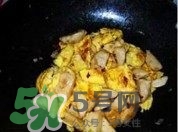 魚丸和雞蛋可以一起吃嗎？魚丸和雞蛋能不能同時(shí)吃？