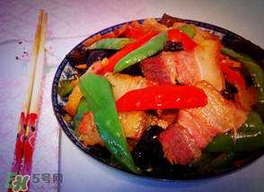 腌肉怎么做好吃？腌肉炒什么菜好吃？