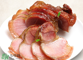 臘肉蒸什么菜好吃？蒸臘肉放什么材料好吃？