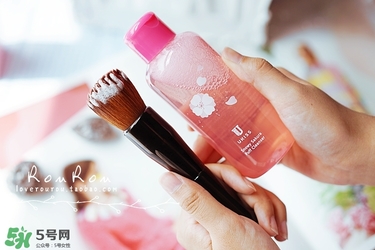 ukiss悠珂思粉撲清洗劑怎么用？悠珂思粉撲清洗劑使用方法