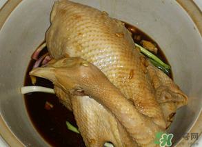 腌雞肉用什么調(diào)料？雞肉用什么腌制？
