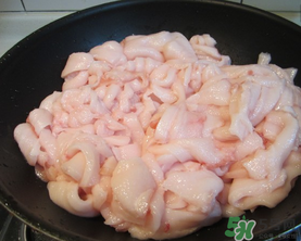 豬板油和豬肥肉油有什么區(qū)別？豬板油和肥肉油哪個好？