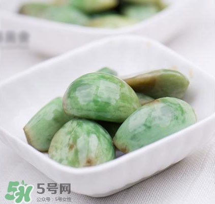 臘八蒜為什么是綠色的？臘八蒜怎么變綠？