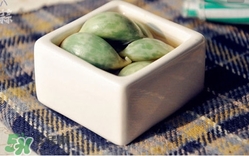 臘八蒜為什么是綠色的？臘八蒜怎么變綠？