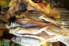 臘魚(yú)下雨天怎么辦？臘魚(yú)下雨天會(huì)壞嗎？