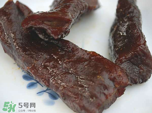 風干牛肉是生的嗎？風干牛肉是生的還是熟的？