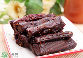 風干牛肉是生的嗎？風干牛肉是生的還是熟的？