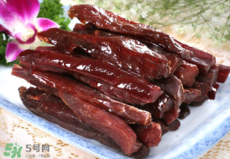 風干牛肉是生的嗎？風干牛肉是生的還是熟的？