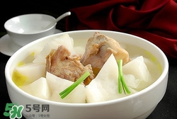 臘豬腳燉什么好吃？臘豬蹄燉什么好吃？