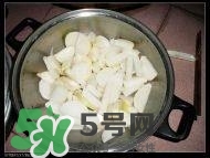 臘豬腳燉什么好吃？臘豬蹄燉什么好吃？