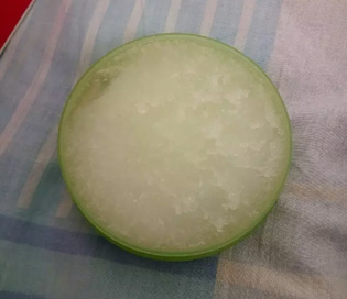 護膚品凍了還能用嗎？化妝品凍成冰了還能用嗎？