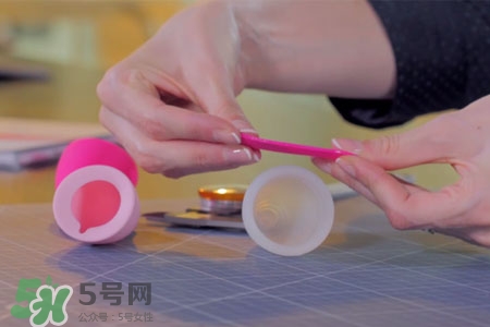 使用月經(jīng)杯怎么小便？用月經(jīng)杯上廁所怎么辦？