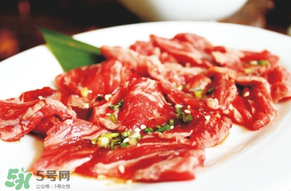 腌排骨要洗嗎？排骨腌完要洗嗎？