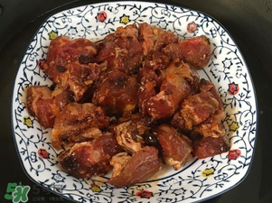 腌排骨要洗嗎？排骨腌完要洗嗎？