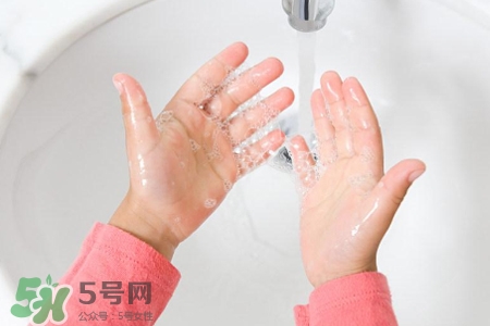 洗手液傷手嗎？洗手液對手有傷害嗎？