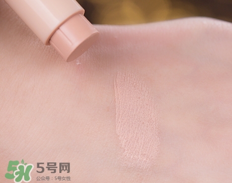 愛(ài)麗小屋唇部遮瑕膏怎么樣？愛(ài)麗小屋唇部遮瑕膏好用嗎？