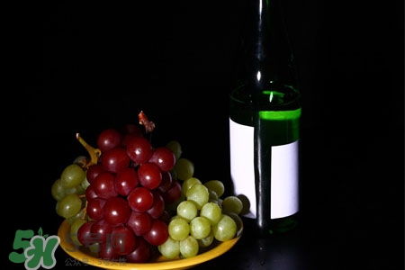 乙肝患者能喝紅酒嗎？喝紅酒對(duì)乙肝有影響嗎？