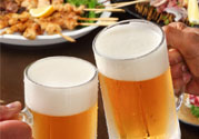 吃燒烤能喝啤酒嗎？吃燒烤喝啤酒好嗎？